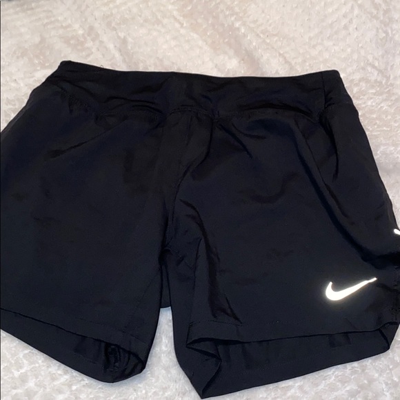 Black nike running shorts - Picture 2 of 3
